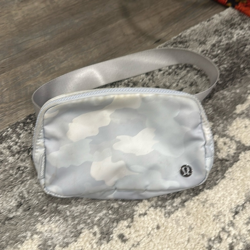 Lululemon limited edition light grey camouflage